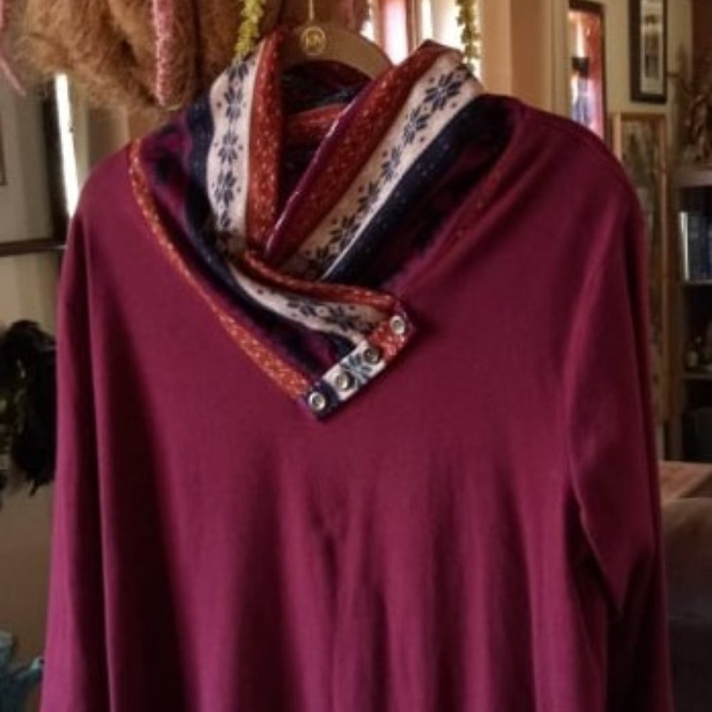 Pre owned nice winter color top by Miusey